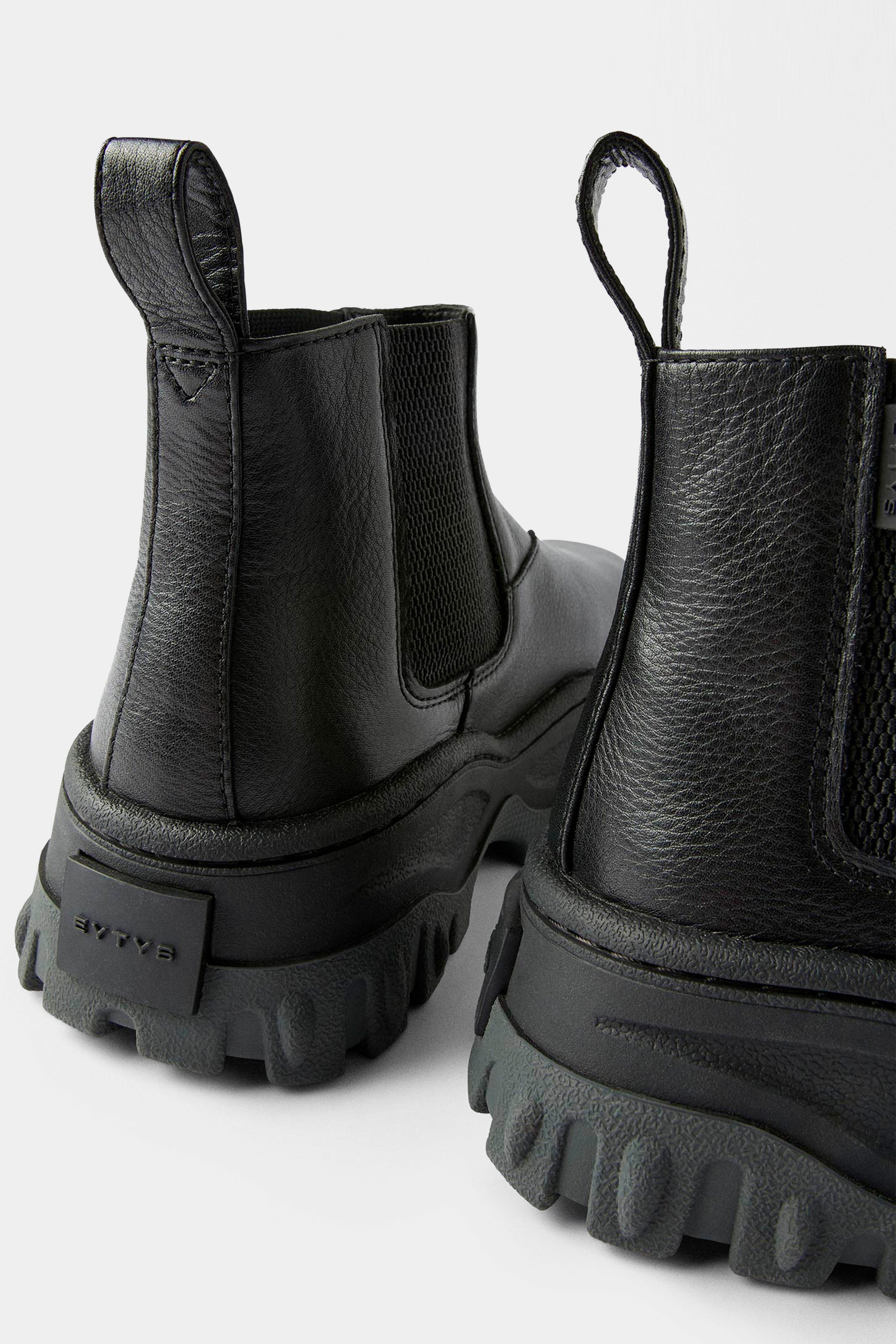 Tempest Leather Black