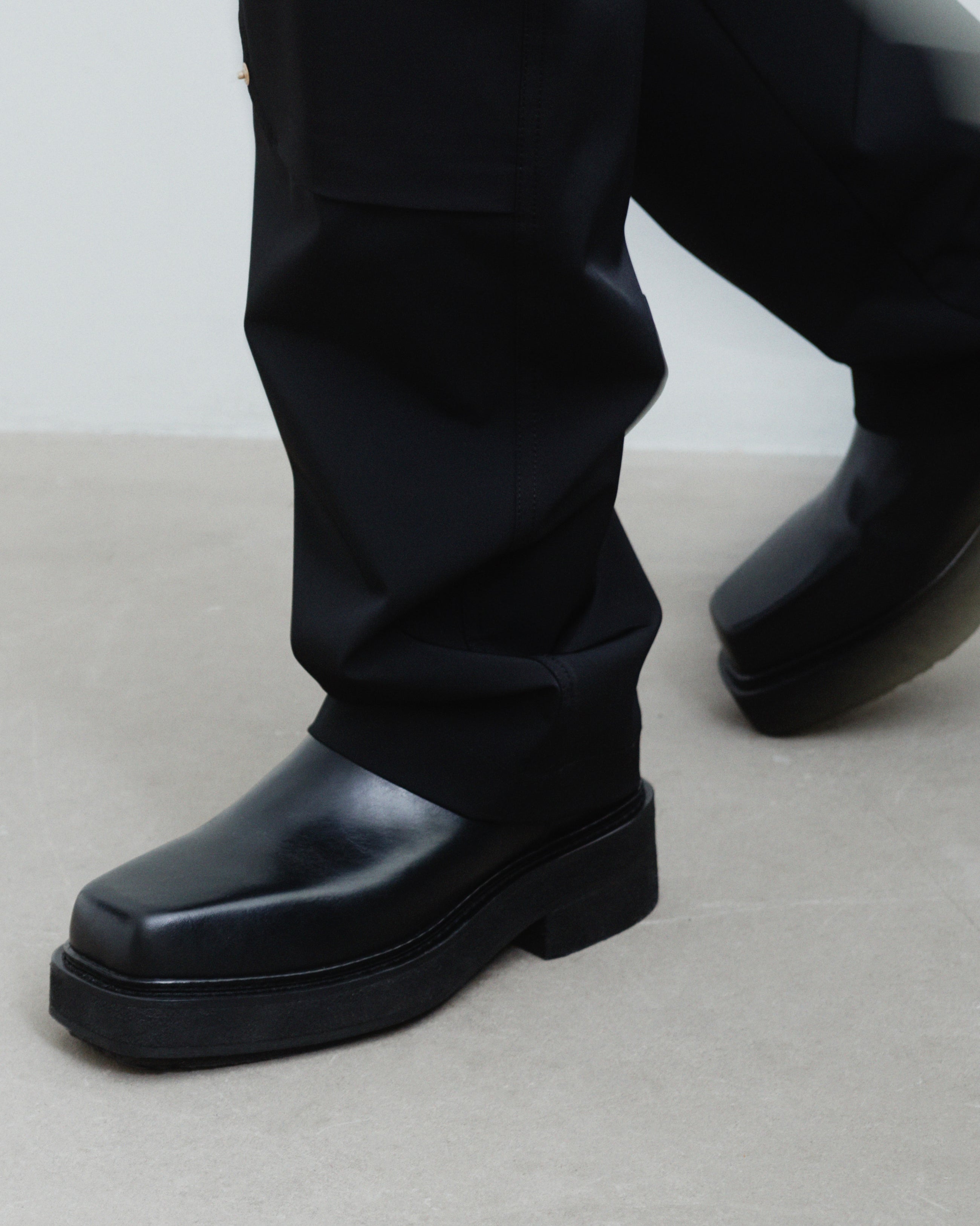 Ortega II Leather Black