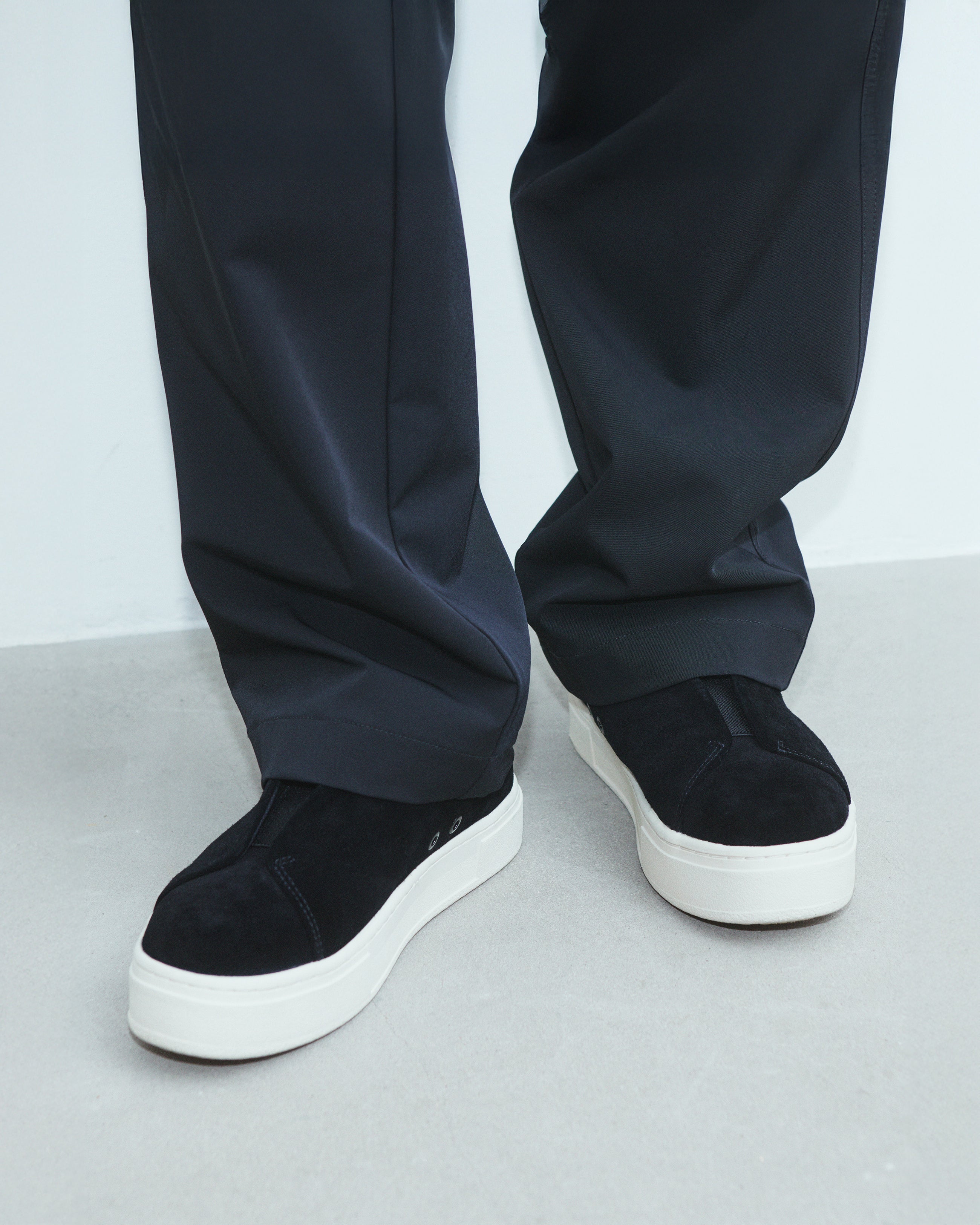 Doja S-O Suede Black