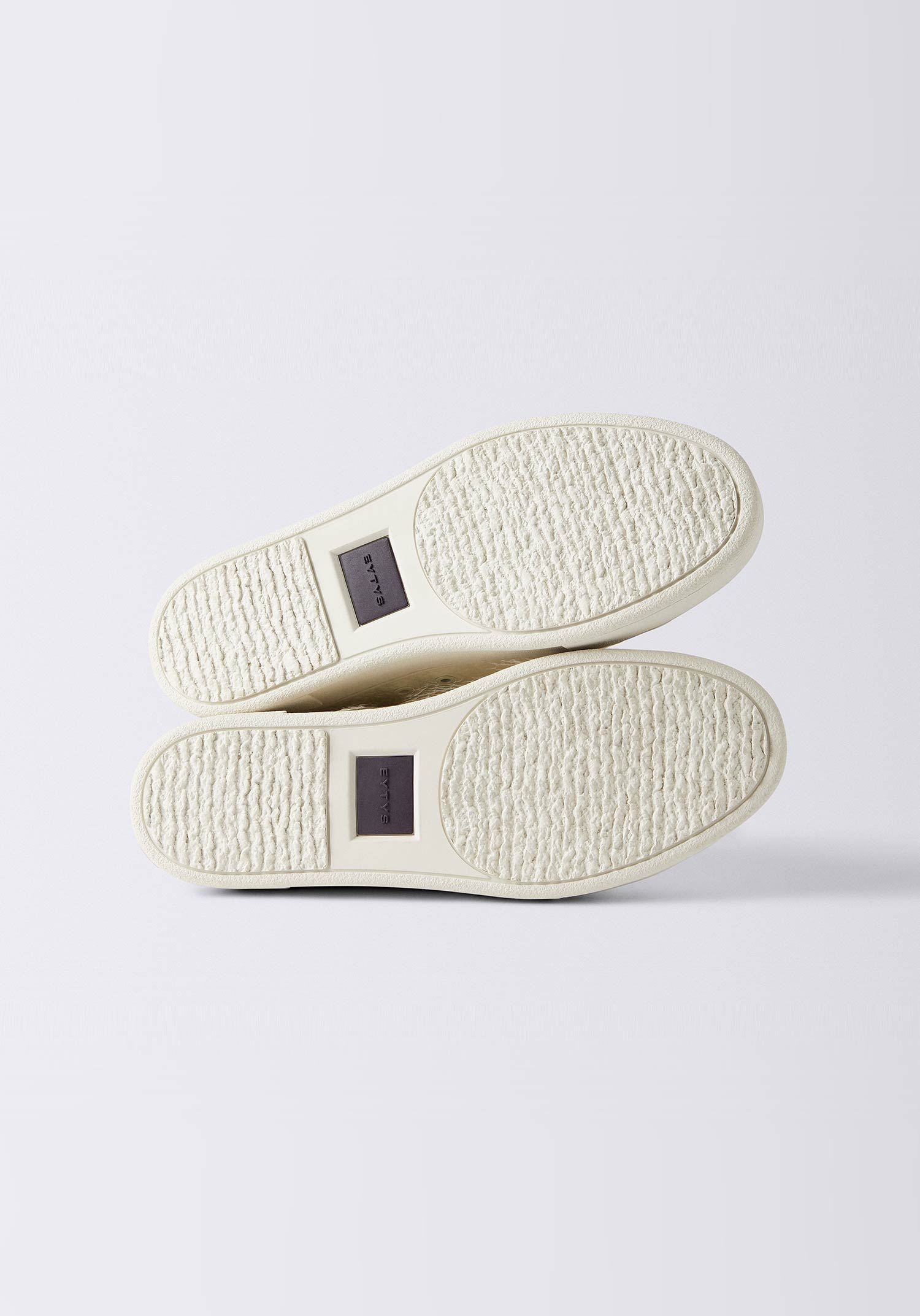 Doja Tumbled White