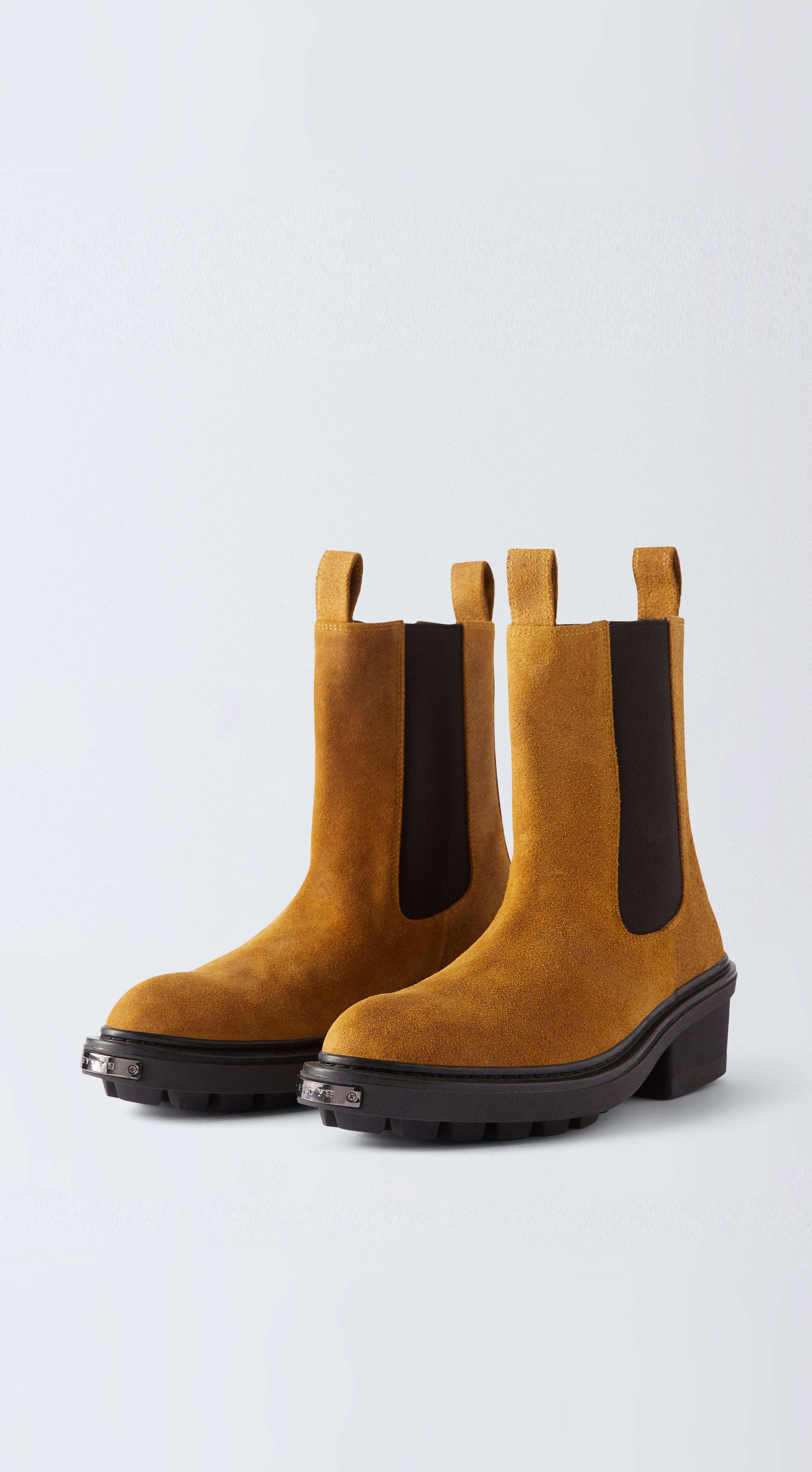 Nikita II Waxy Suede Ochre