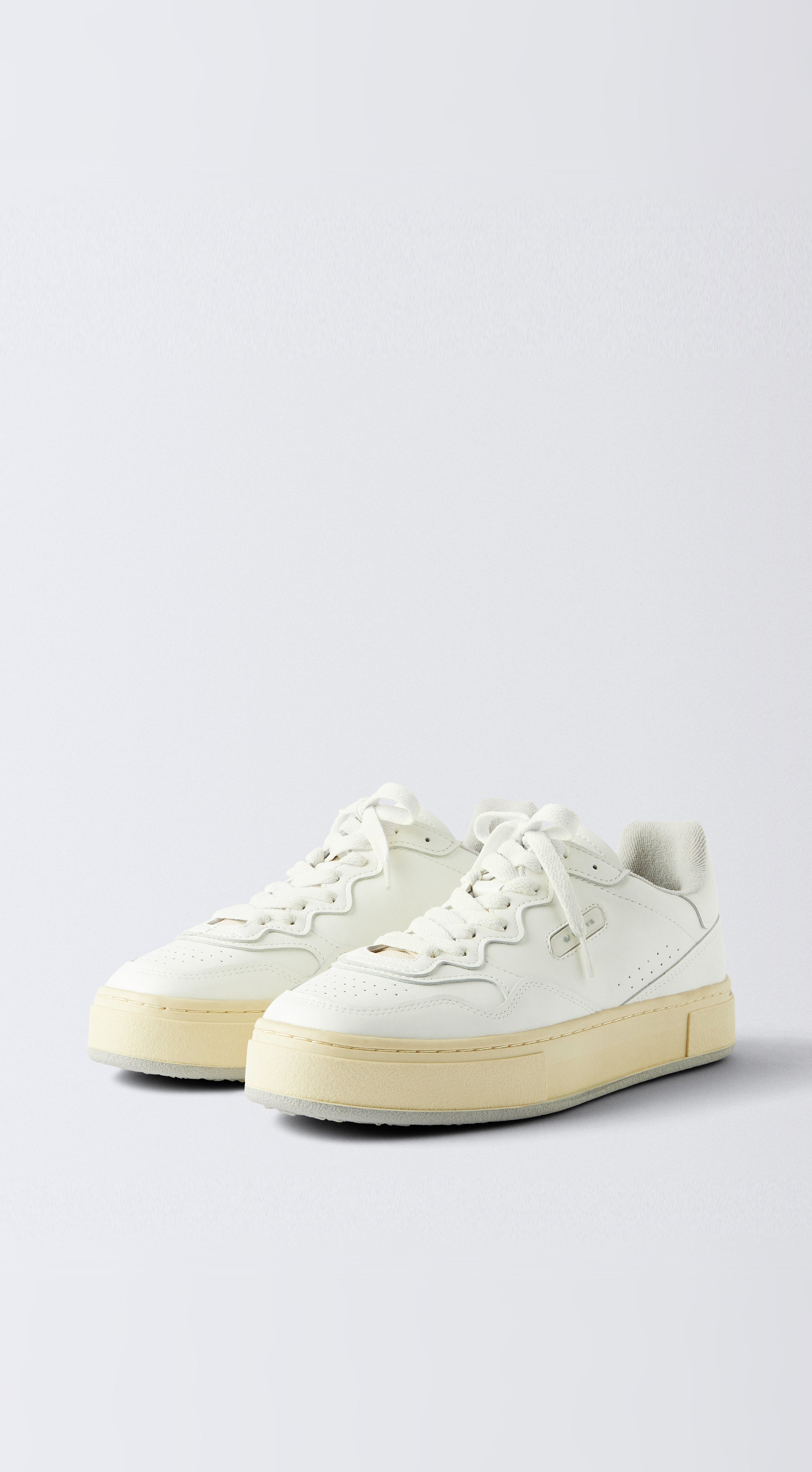 Trophy Leather White