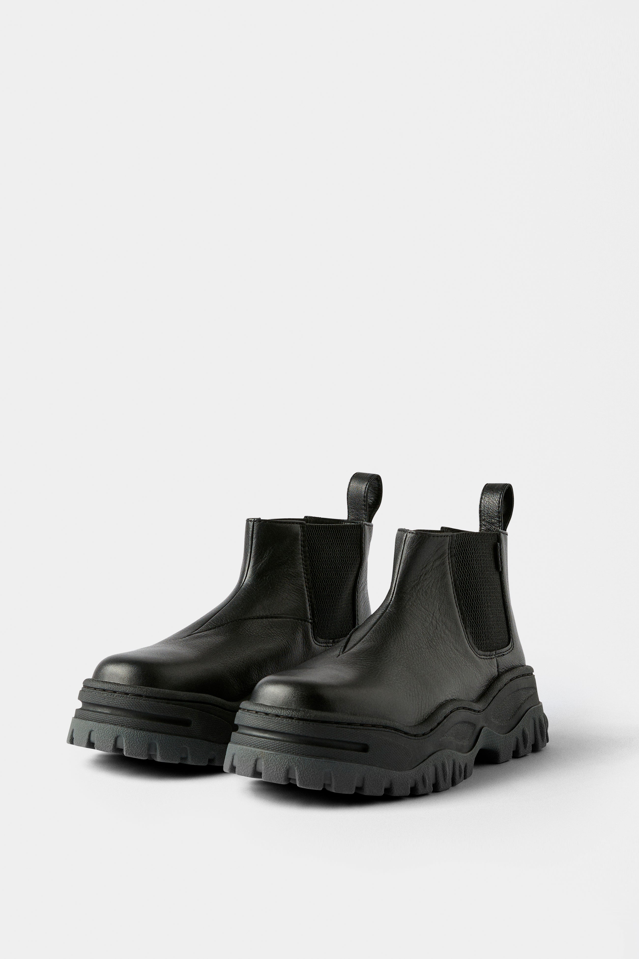 Tempest Leather Black