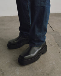 Ortega II Black Leather
