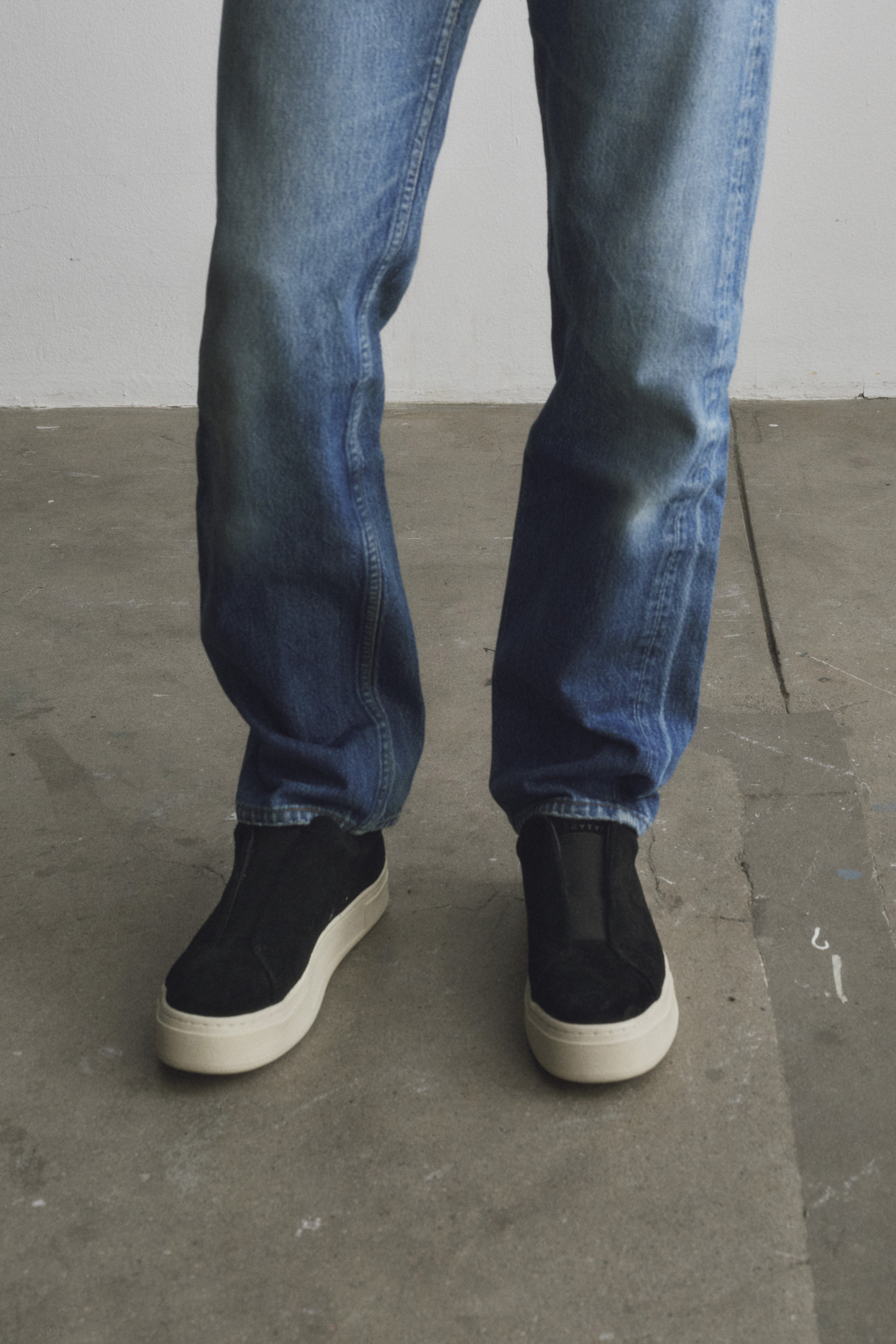 EYTYS スニーカー　27.5  ブラック Doja Black Suede Slip-On Sneakers | EYTYS
