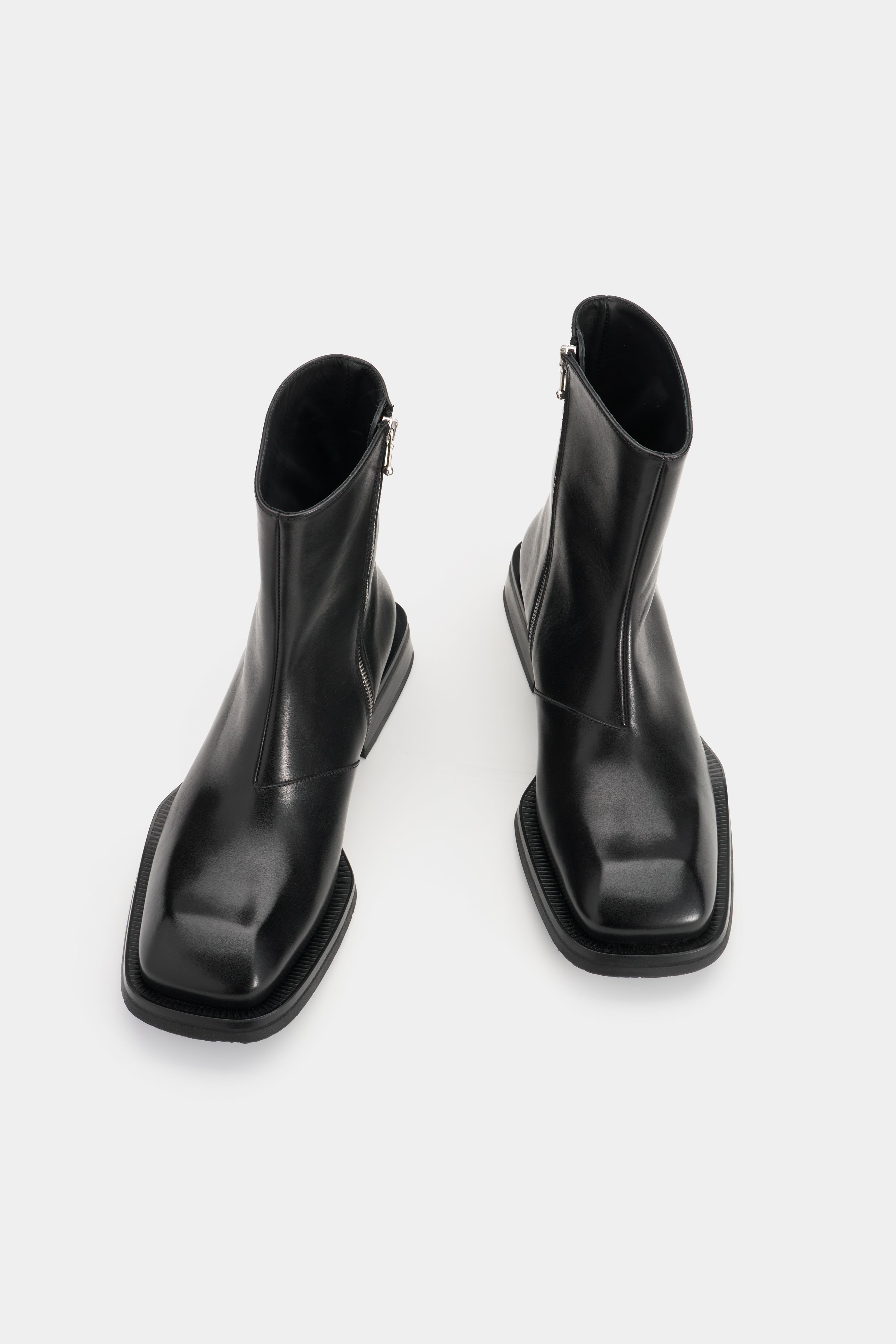 EYTYS Piston Black Leather Ankle Boots