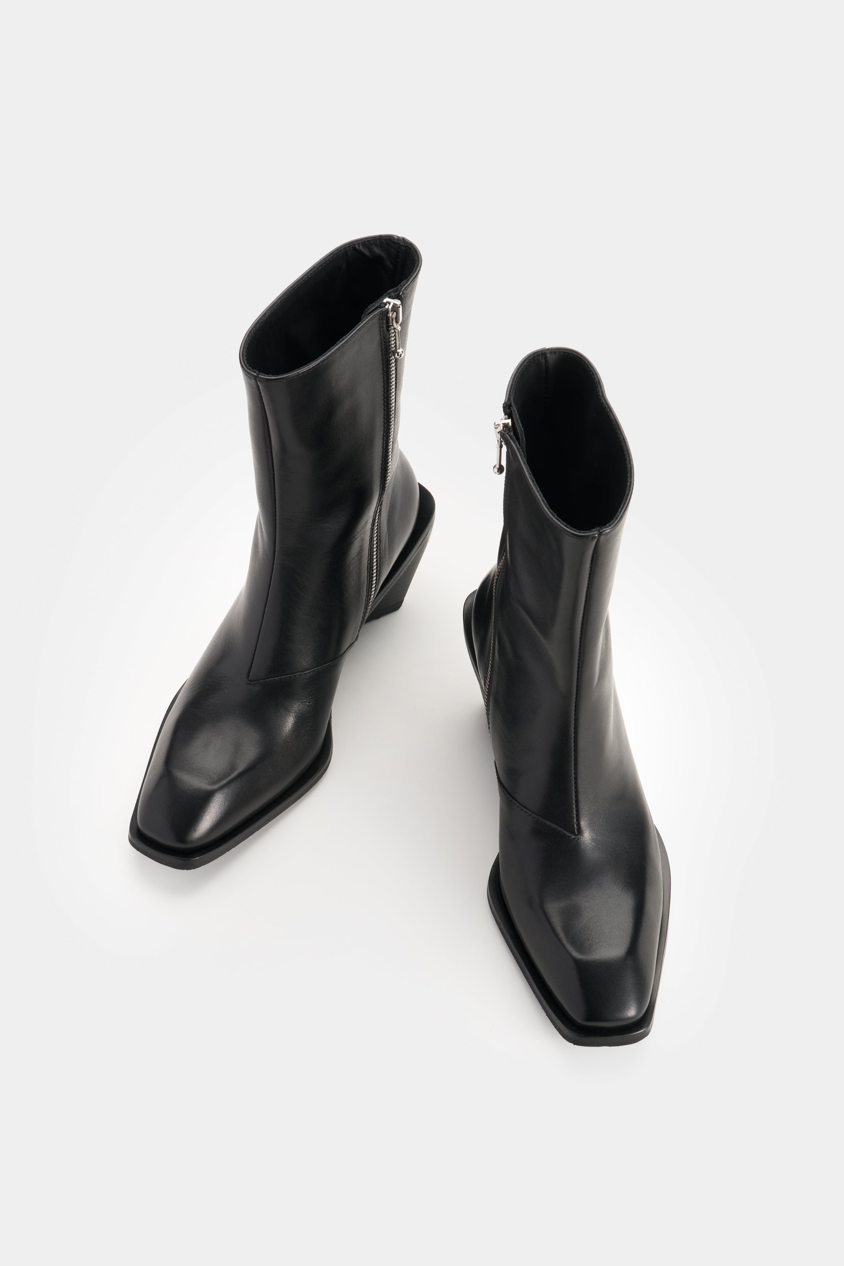 EYTYS Poem Black Leather Ankle Boots