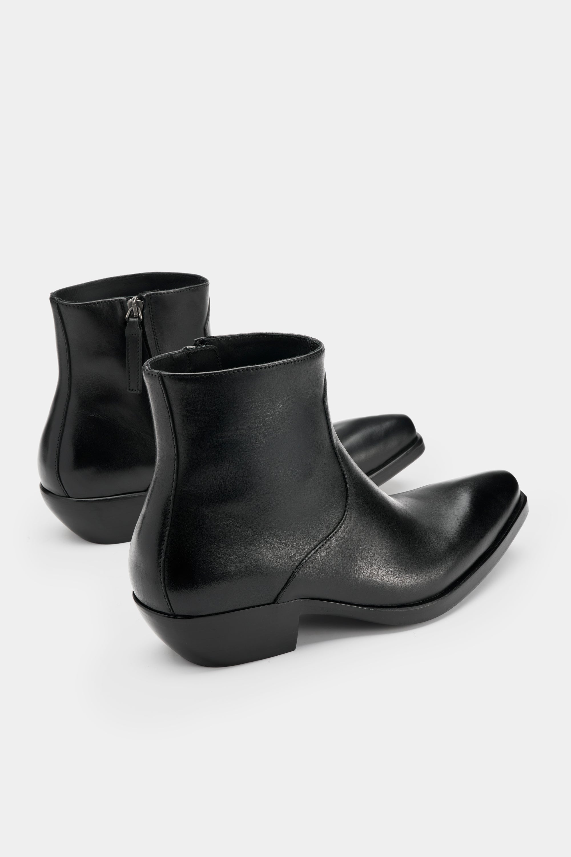 Tesoro Black Leather