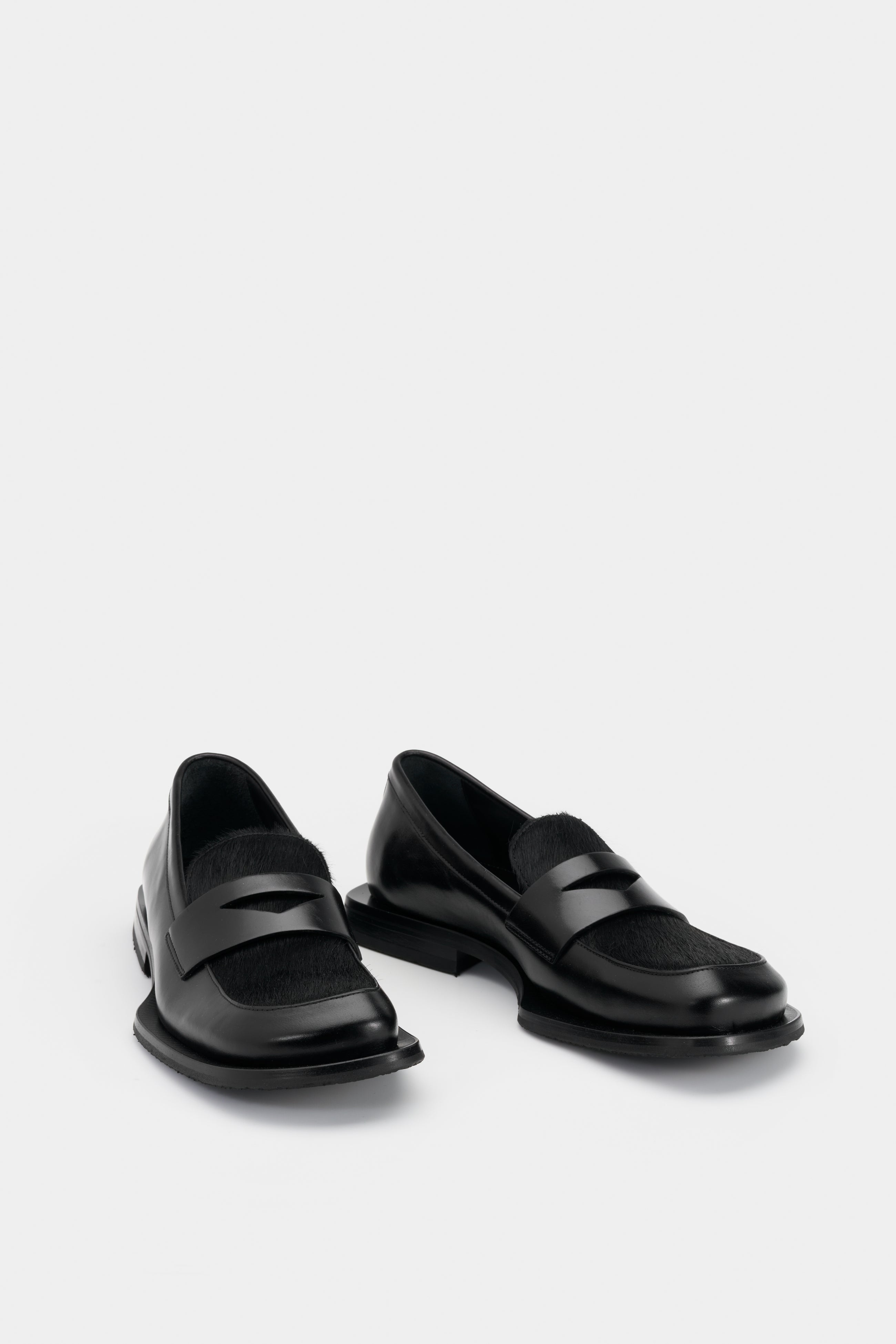 SAVANT Black Calf-hair Leather