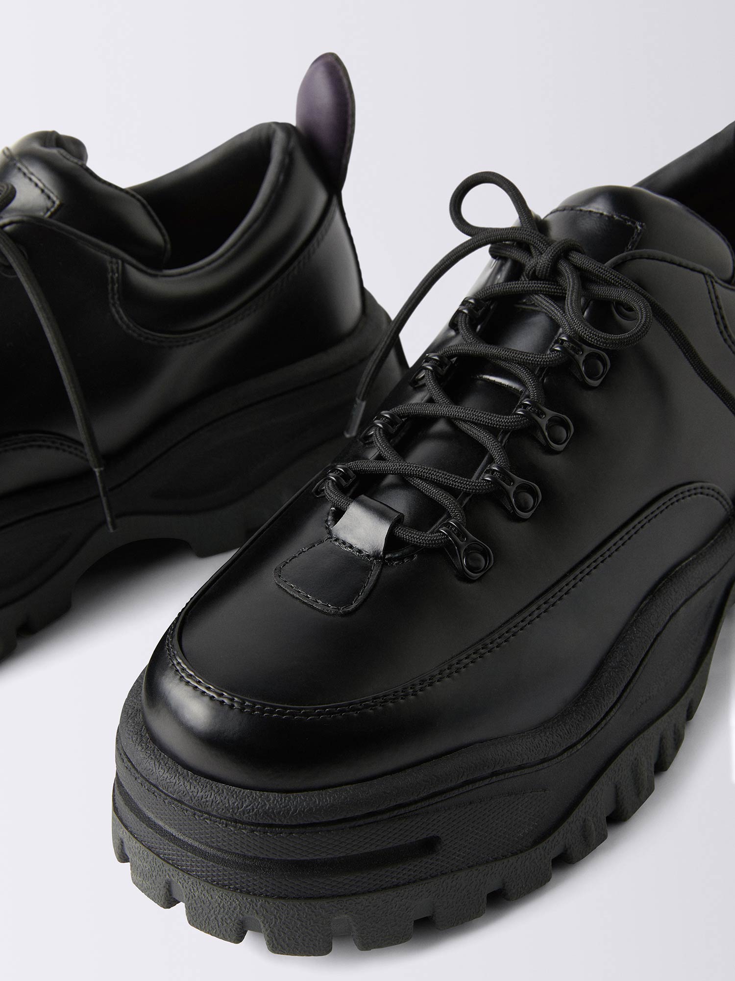 Angel Leather Black