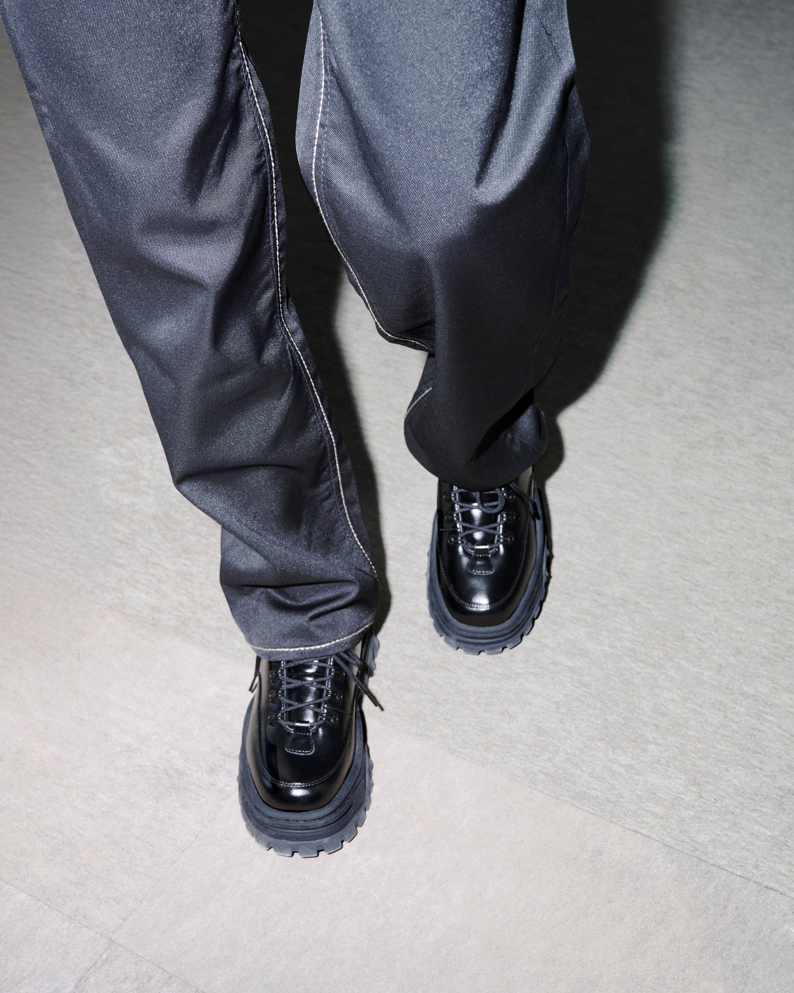 Angel Leather Black
