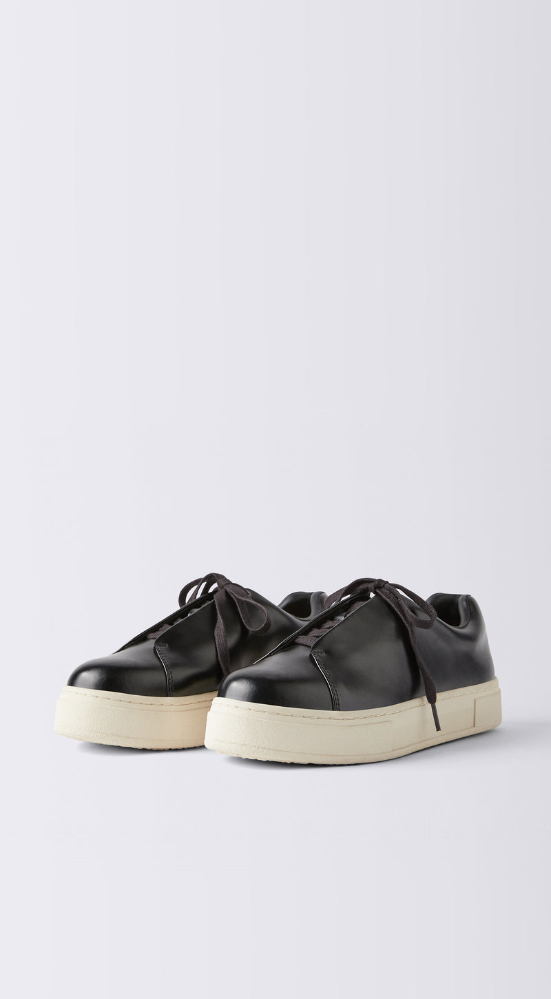 Doja Leather Black