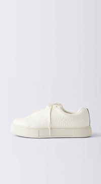 Doja Tumbled White