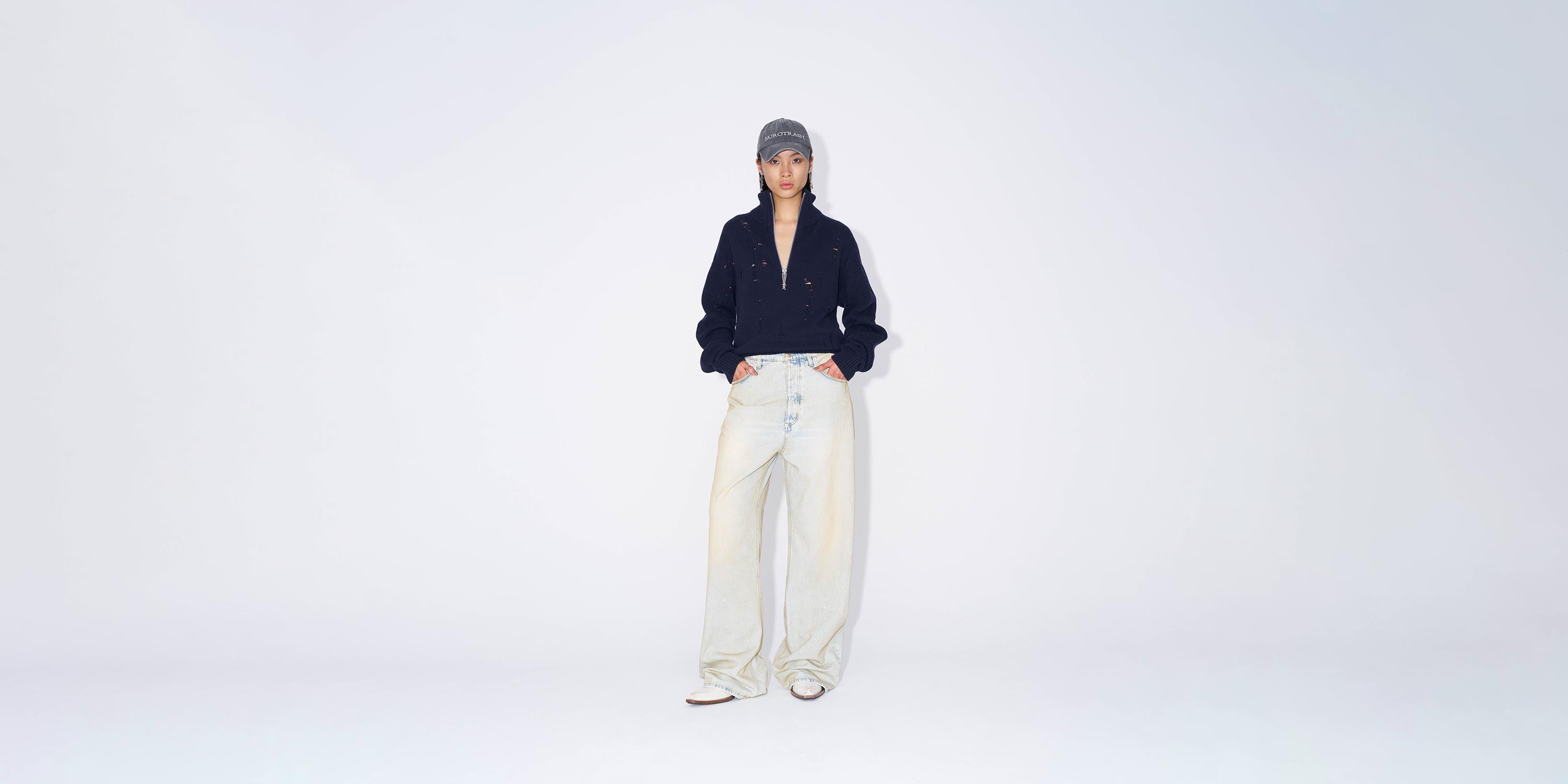 【関税込み】EYTYS トープ Solstice フェイクレザー ジーンズ Y/Project Asymmetric Waist Jeans | italist
