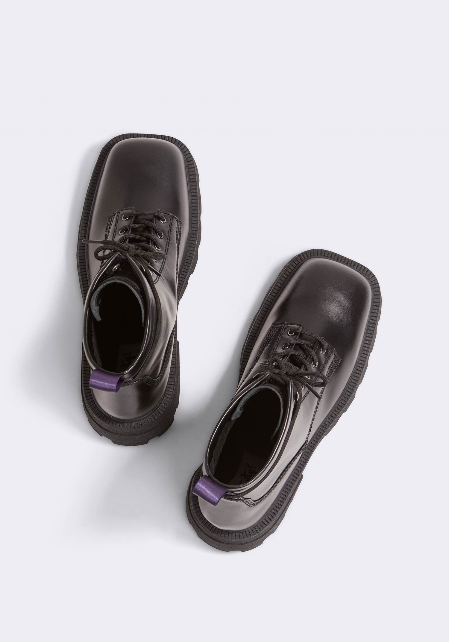 Michigan Leather Black