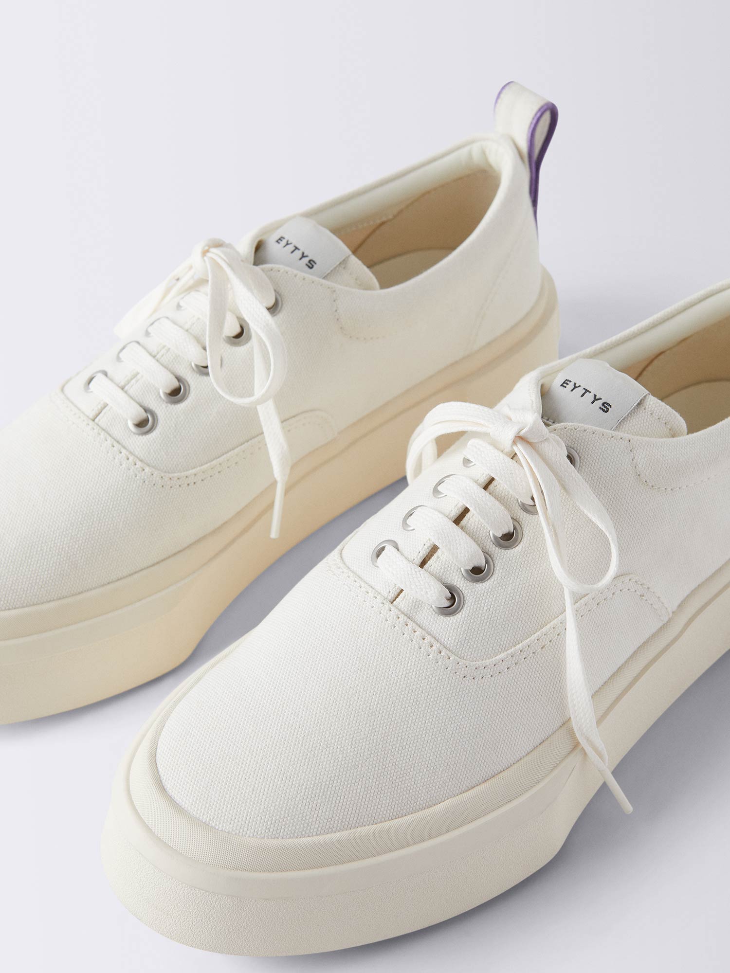 Mother II Canvas White