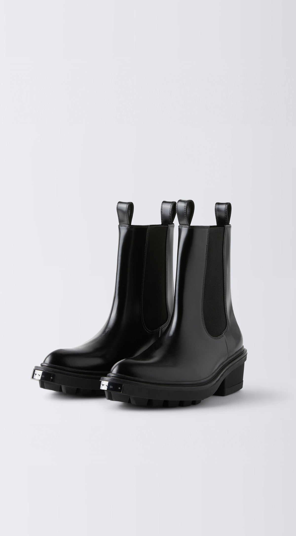 Nikita II Leather Black