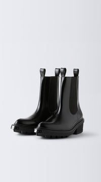 Nikita II Leather Black