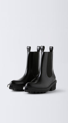 Nikita II Leather Black