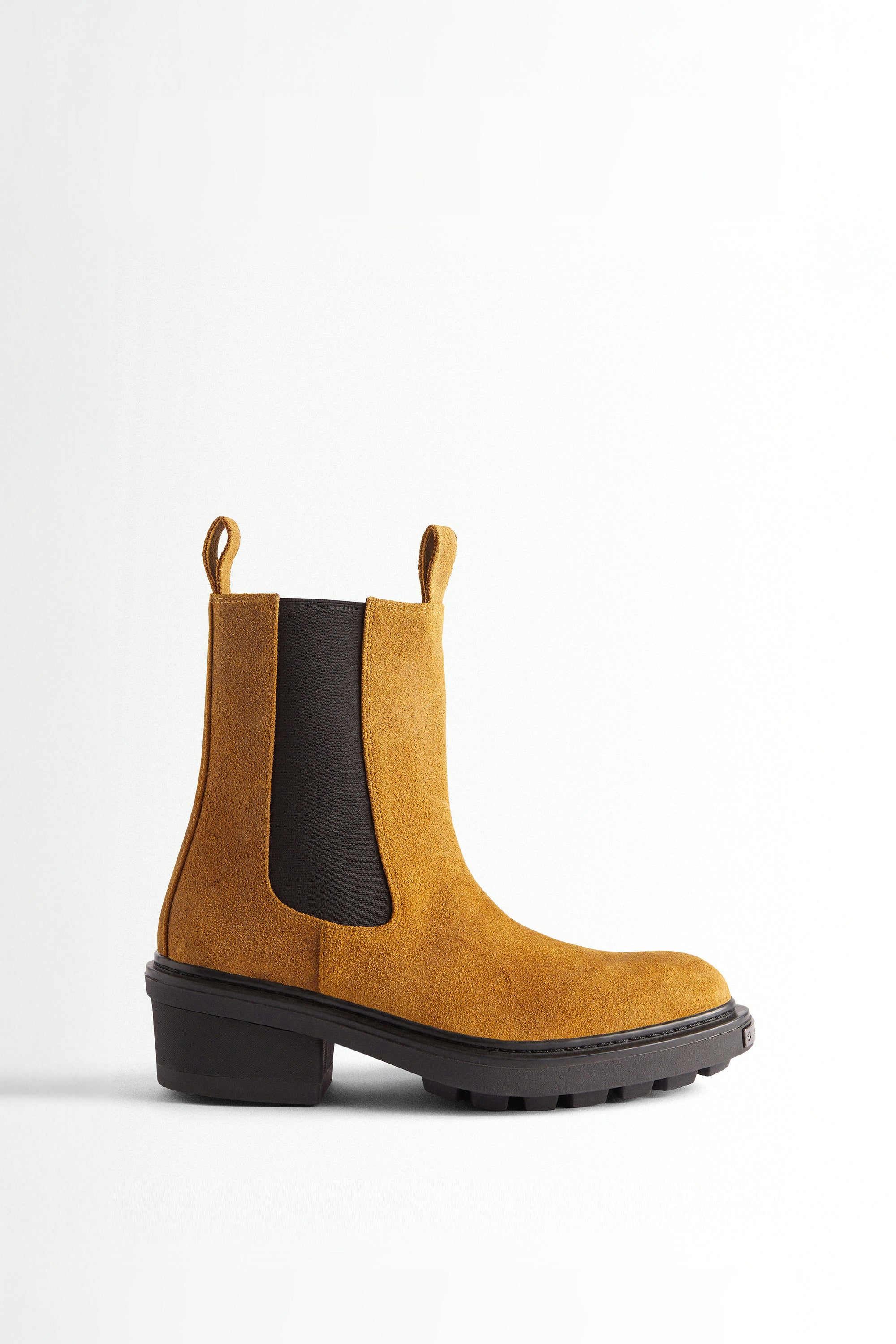 Nikita II Waxy Suede Ochre