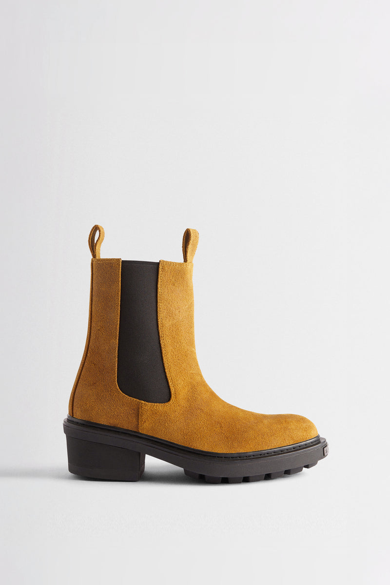 Nikita II Waxy Suede Ochre