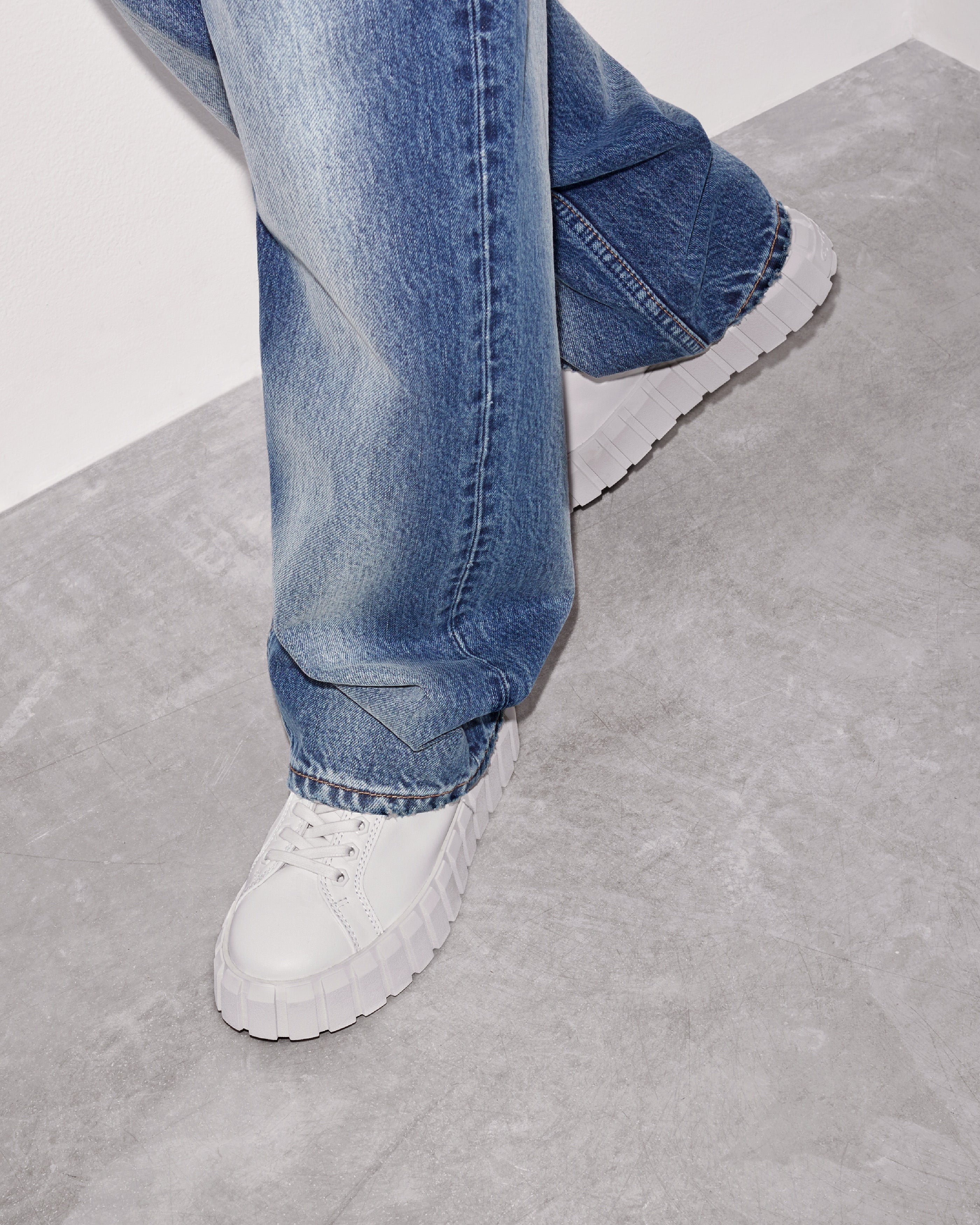 eytys スニーカー EYTYS Odessa Leather White Sneakers