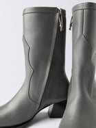 Rari Leather Stone