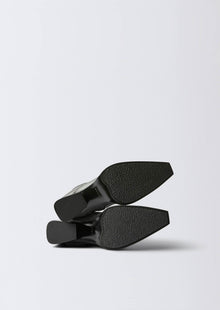 Rari Leather Stone