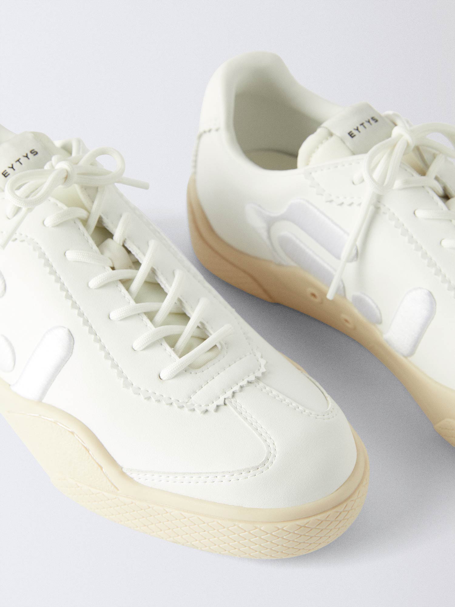 Santos Aegis White