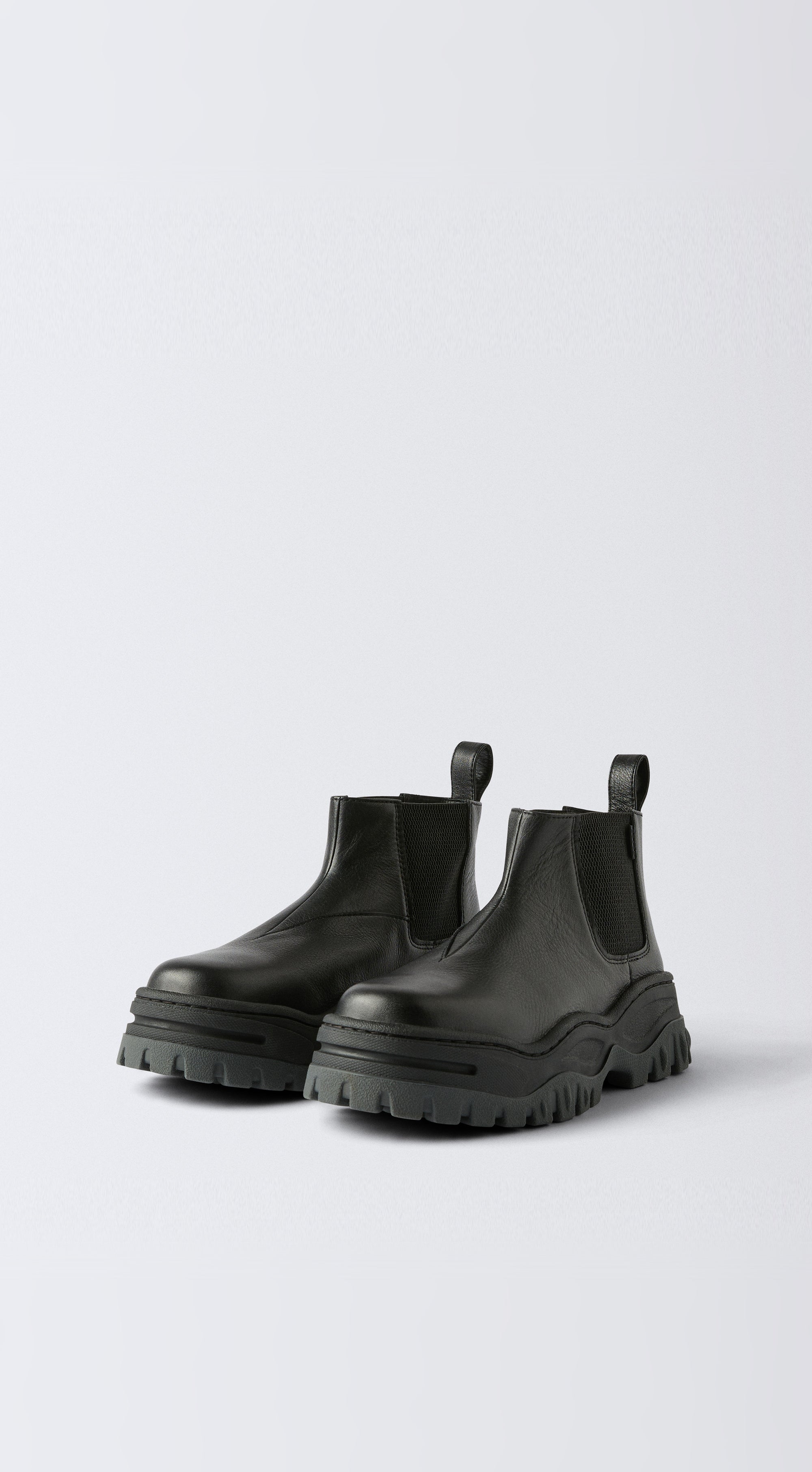 Tempest Leather Black