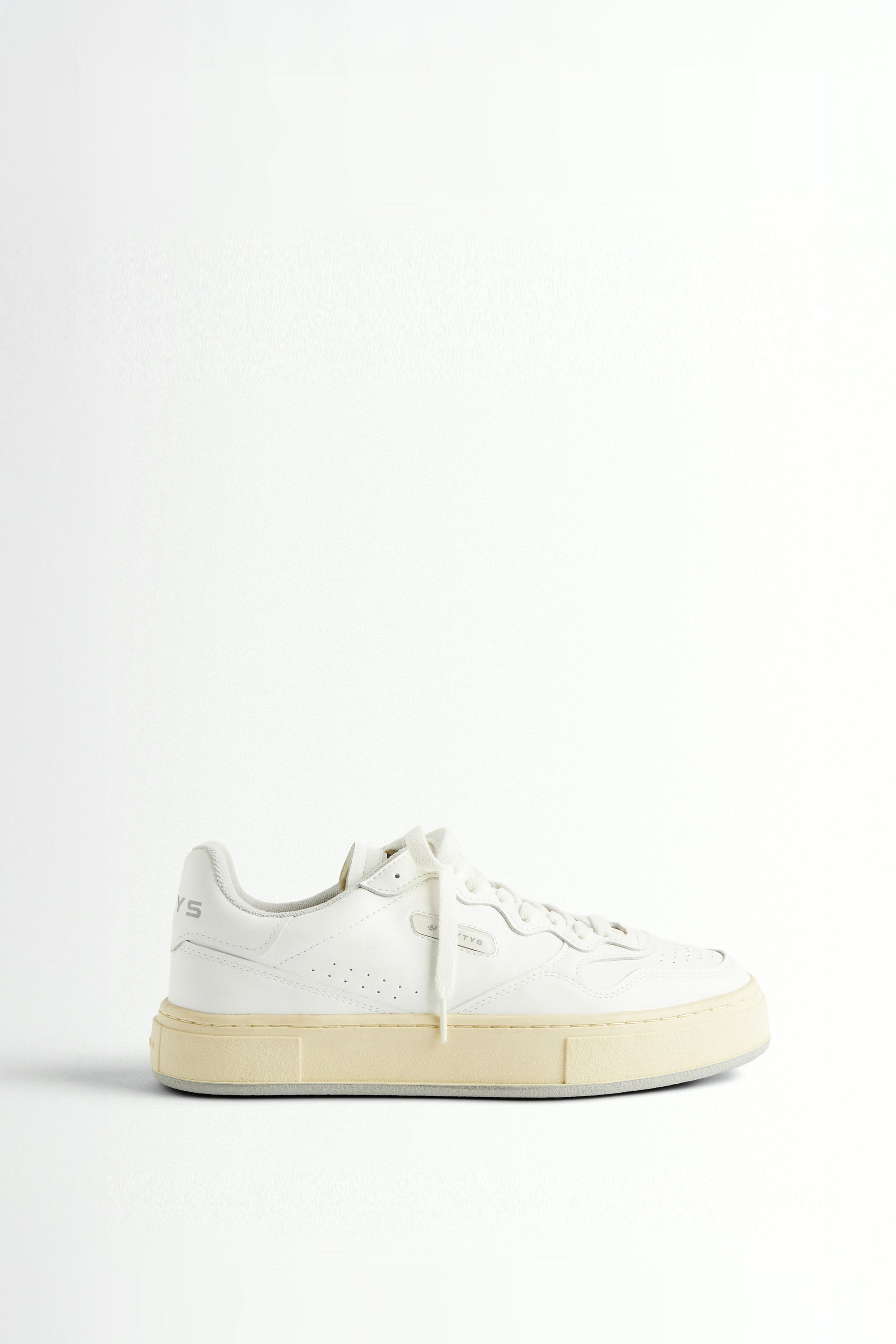 Trophy Leather White