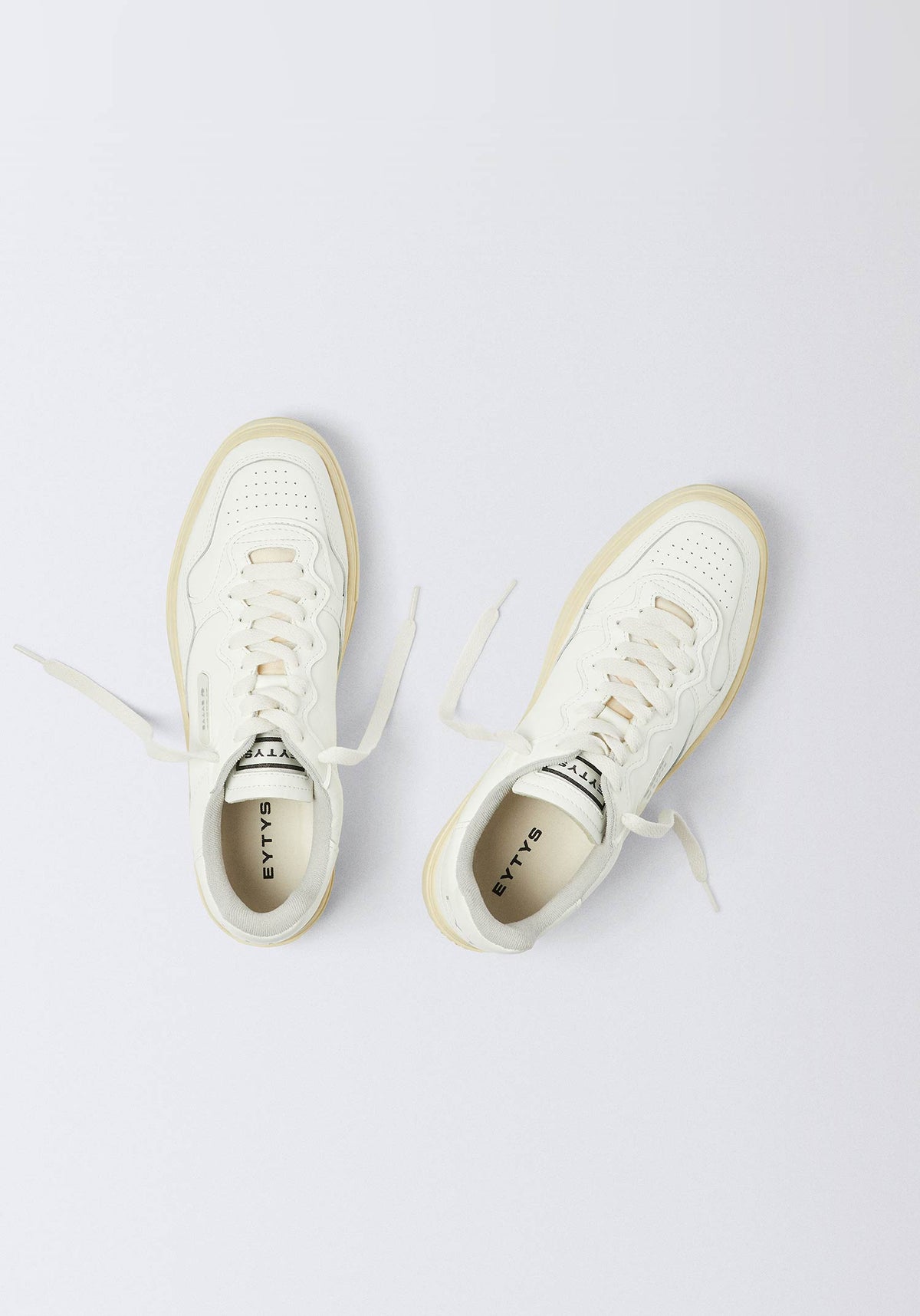 Trophy Sneakers 2025